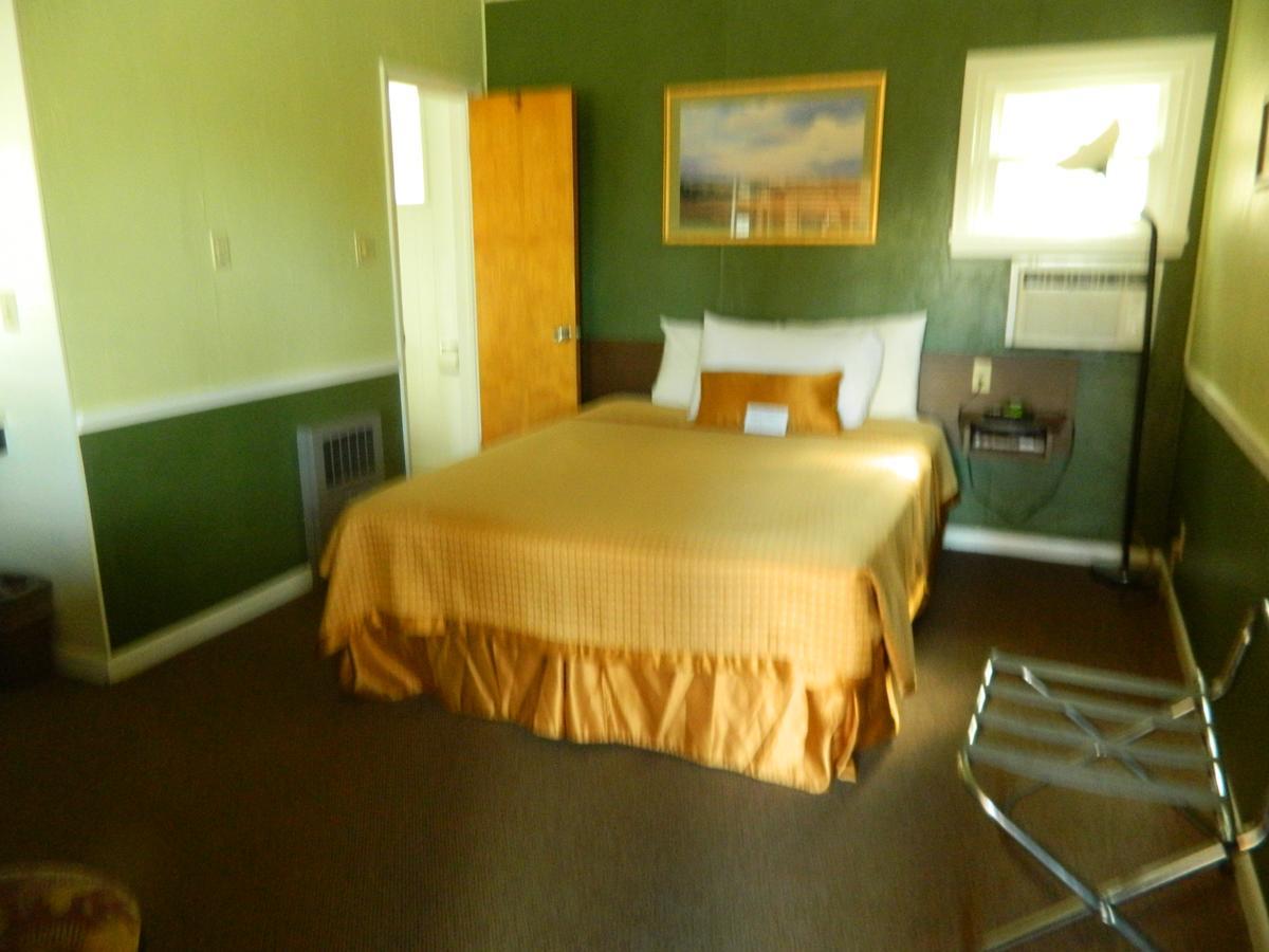 Country Motor Inn Livingston Eksteriør billede
